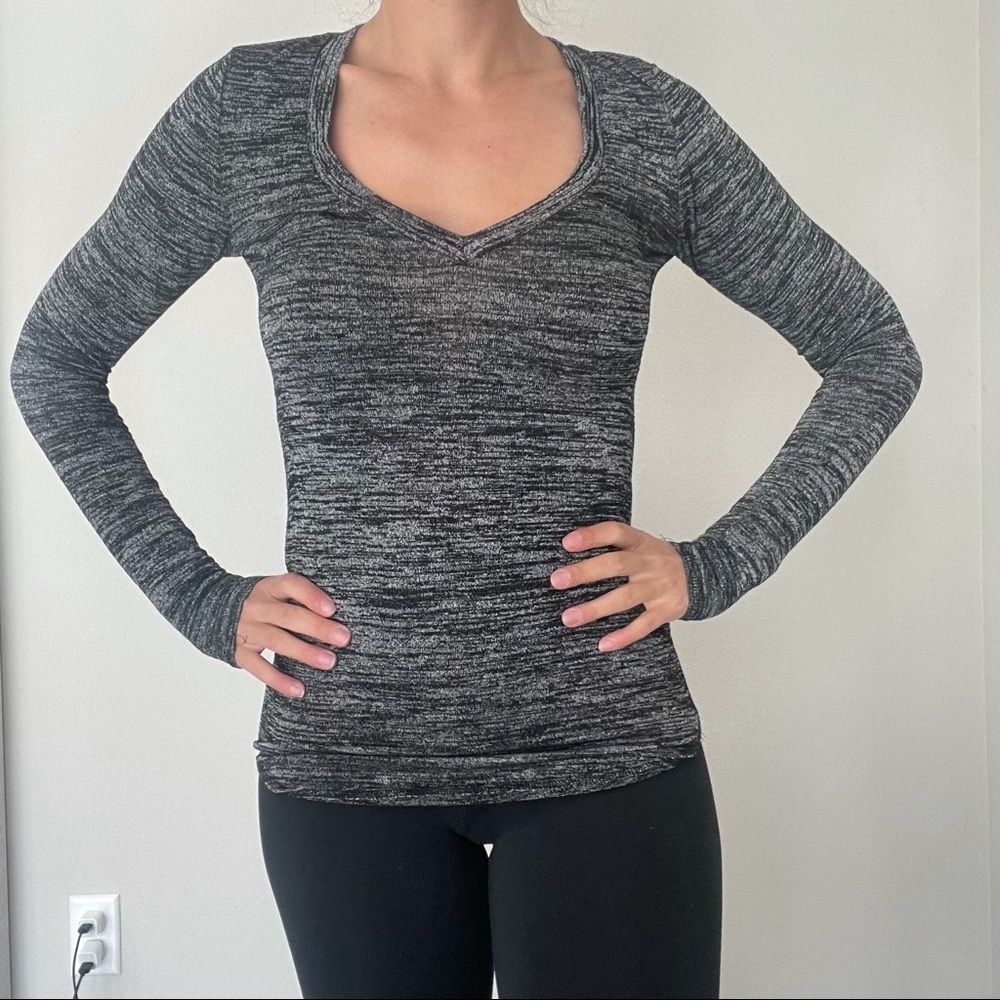 Wilfred Free Sweaters | Slit in the back | Black/Gray - Picture 2 of 3